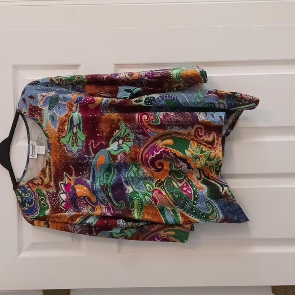 Sarengeti Shark Bite Paisley Top
